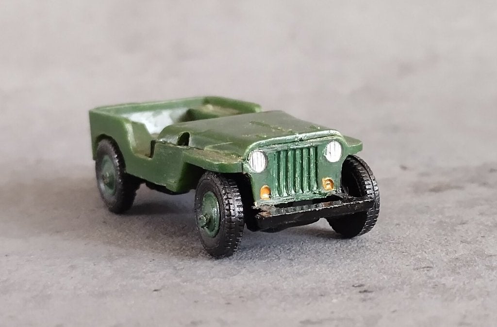 JEEP WILLYS MB 1941-1946 - ca. 1:64 plastic model, Ophalen of Verzenden, Gebruikt, Auto