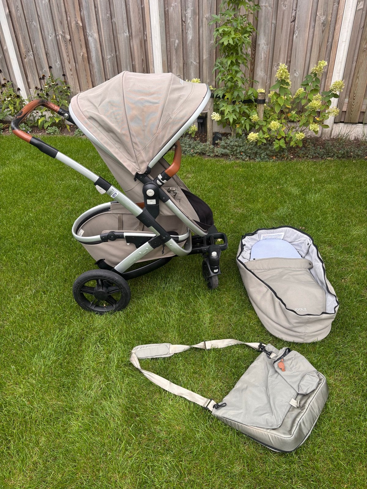Joolz geo 1 kinderwagen met reiswieg, luiertas en voetenzak, Ophalen, Gebruikt, Combiwagen, Met reiswieg