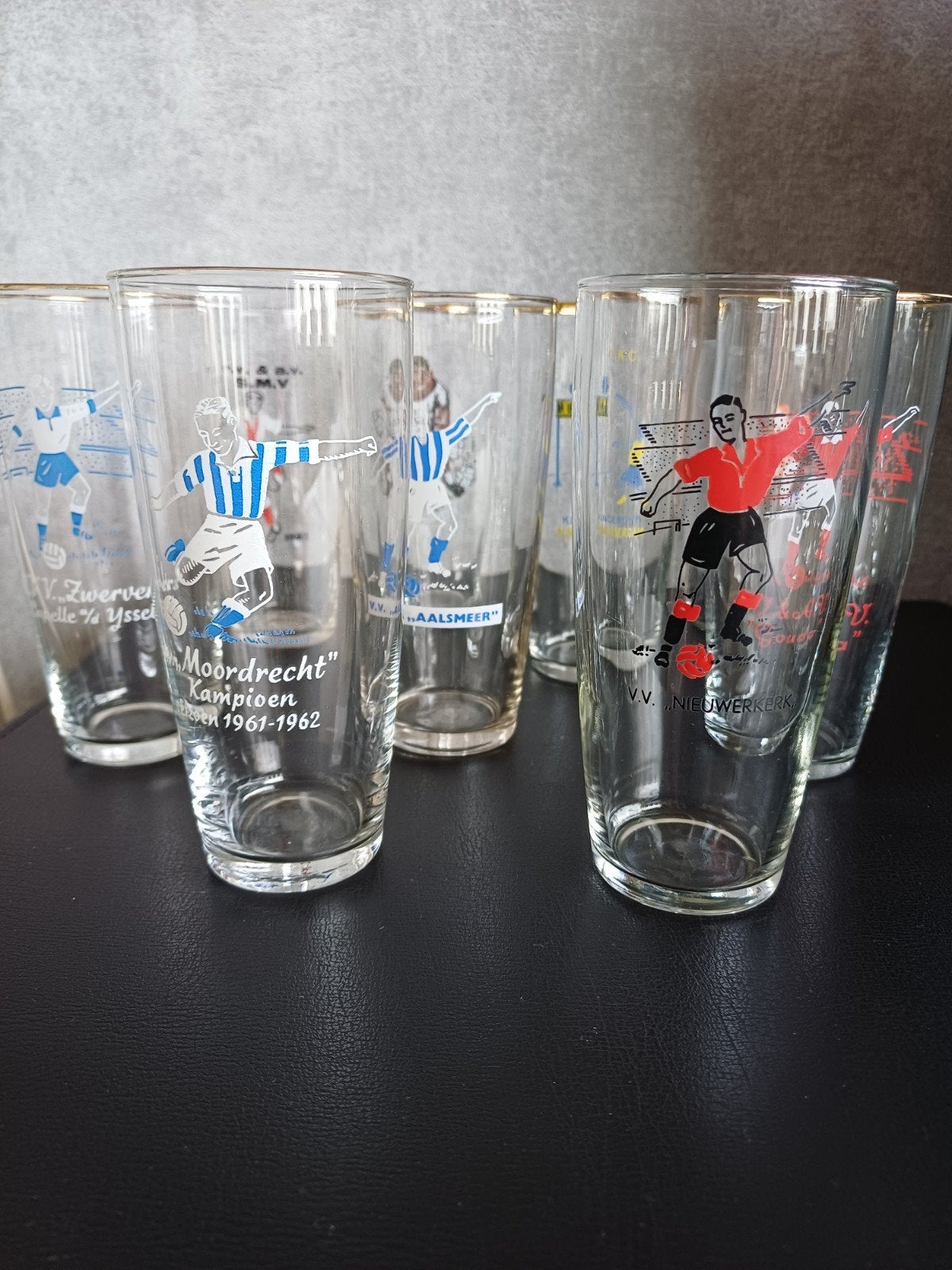 9 Vintage Voetbal Bierglazen - 60 Jaar Oud amateur voetbal., Ophalen of Verzenden, Zo goed als nieuw, Overige binnenlandse clubs