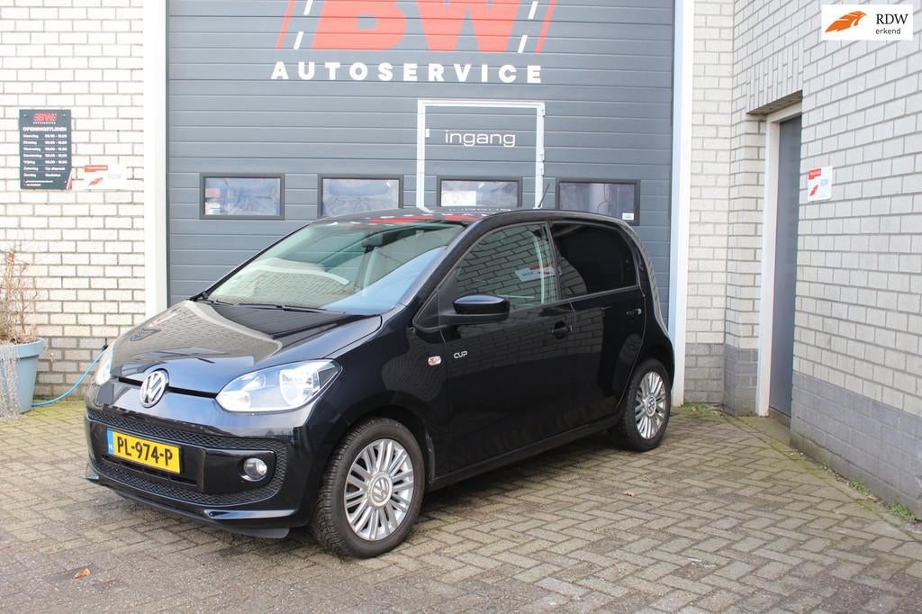 Volkswagen Up! 1.0 high up! BlueMotion, Auto's, Volkswagen, Voorwielaandrijving, Euro 5, Stof, Gebruikt