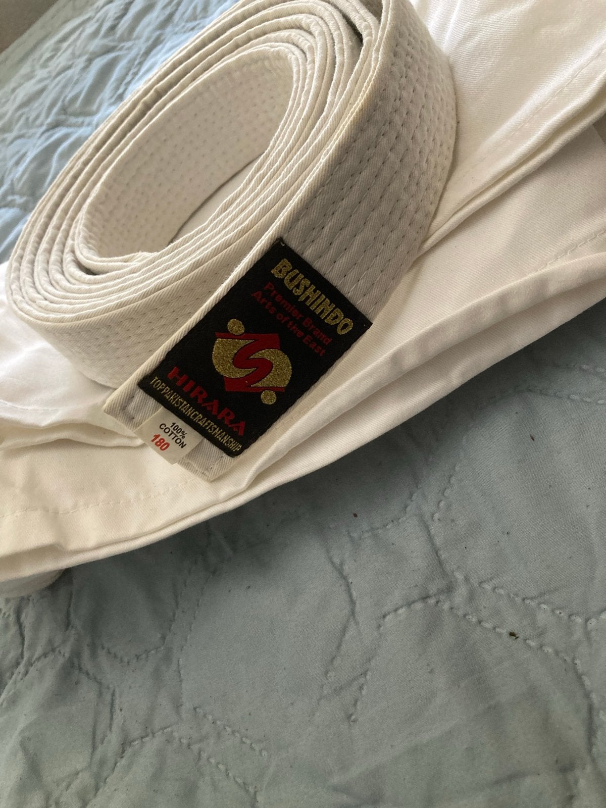 Karate pak Bushido Hirara met Witte Band - Maat 180, Sport en Fitness, Vechtsporten en Zelfverdediging, Groter dan maat XL, Judo