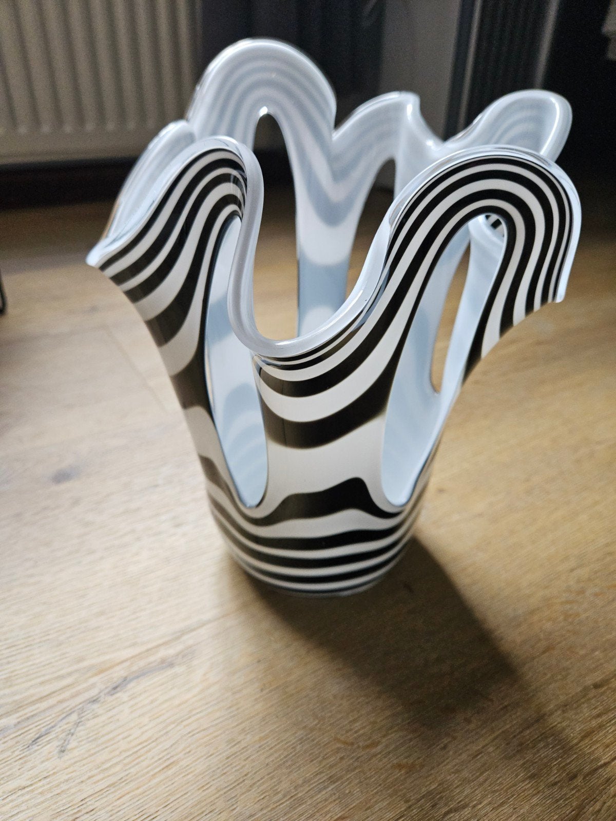 Glazen zebravaas, Antiek en Kunst, Kunst | Designobjecten, Ophalen, Vaas, Zwart, Glas