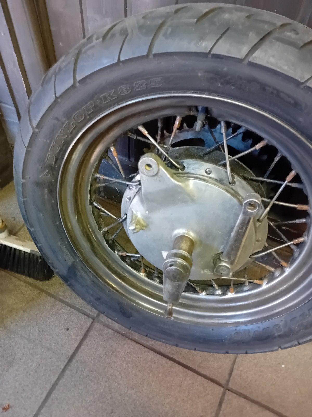 gs suzuki wiel, Motoren, Ophalen of Verzenden, Gebruikt