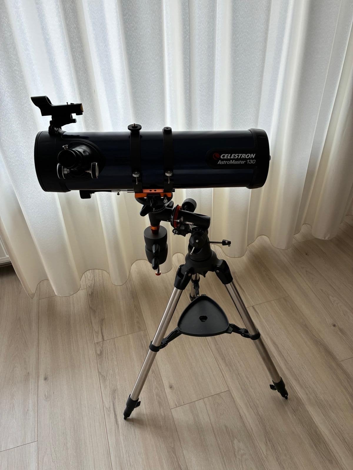 Celestron AstroMaster 130 EQ Spiegeltelescoop met Statief, Ophalen, 80 tot 200 mm, Met statief, Spiegeltelescoop (reflector)