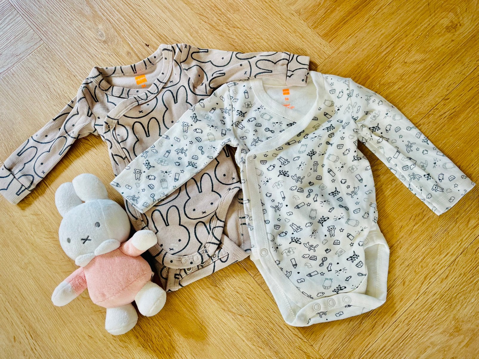 Twee Hema overslagrompertjes maat 56, Ophalen of Verzenden, Zo goed als nieuw, Jongetje of Meisje, Nacht- of Onderkleding