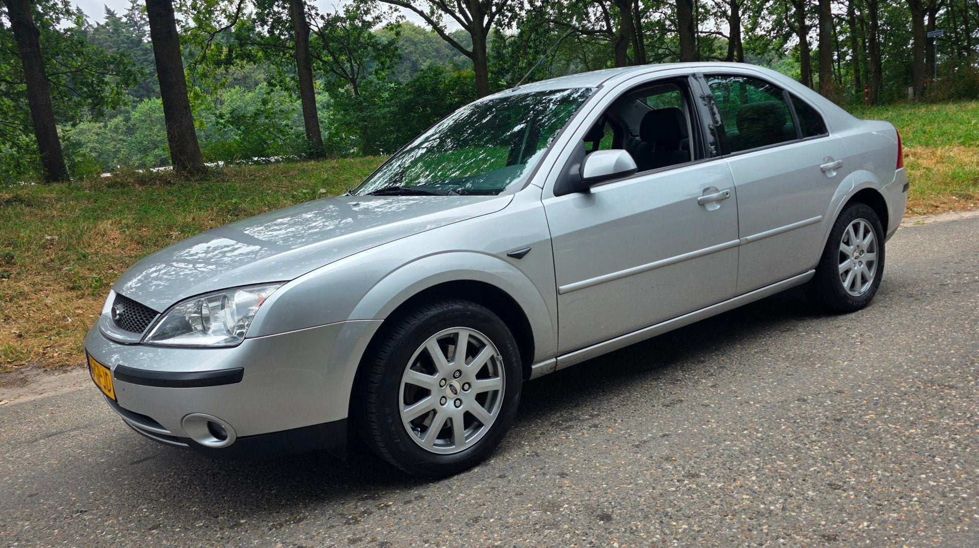 Ford Mondeo 1.8-16V First Edition, Auto's, Ford, Bedrijf, Te koop, Mondeo, ABS, Airbags, Airconditioning, Automatische klimaatregeling