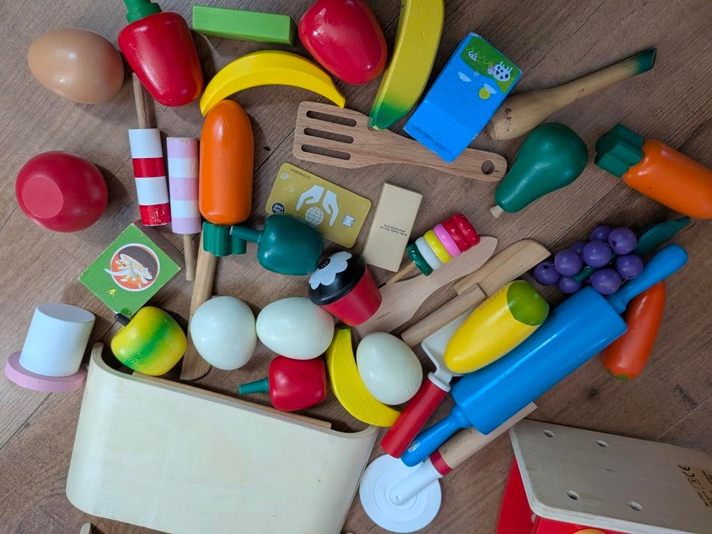 Houten duurzame speelgoed eten set met mixer en broodrooster, Overige typen, Onbekend, Ophalen of Verzenden, Zo goed als nieuw