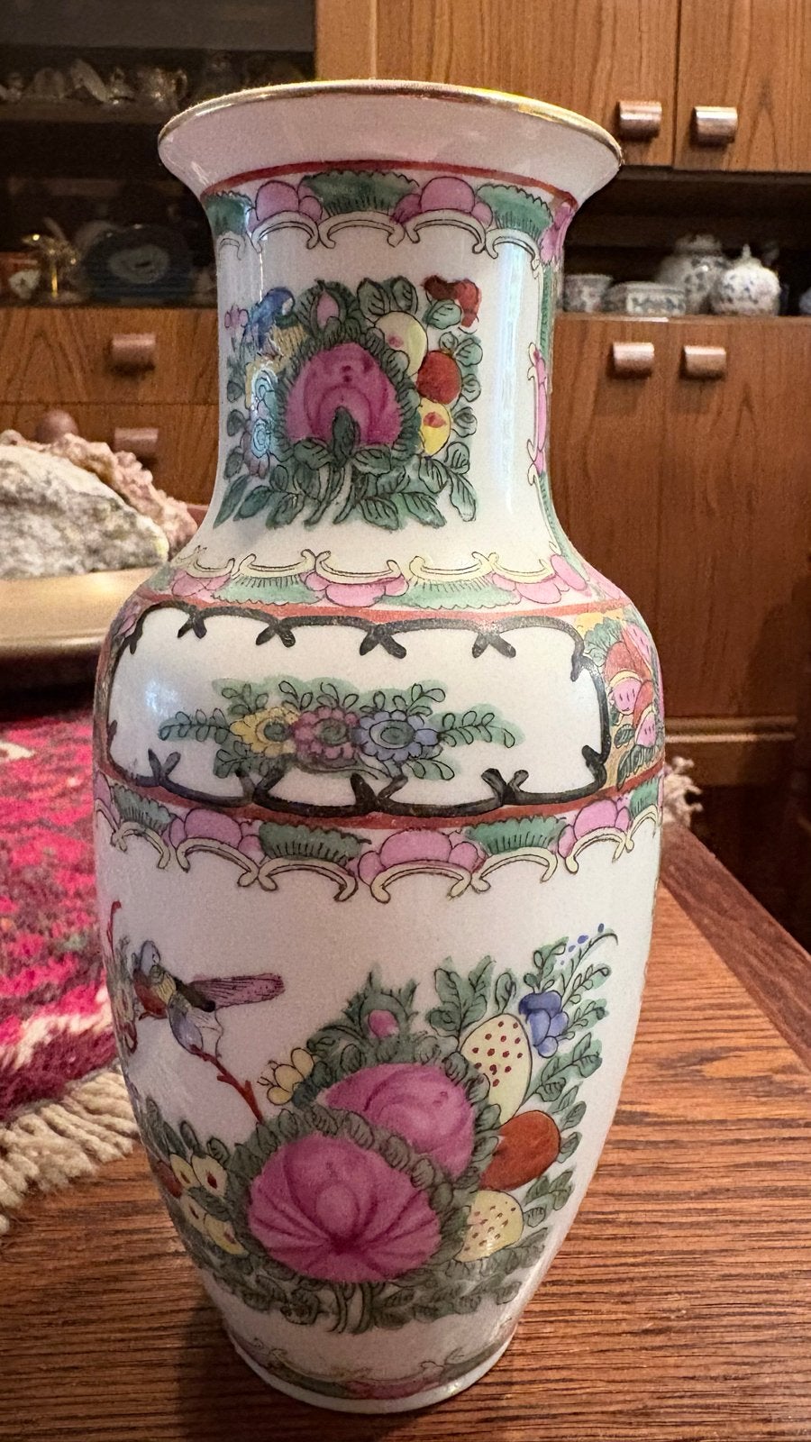 Vintage Chinese porseleinen vaas met bloemmotief, Antiek en Kunst, Antiek | Vazen, Ophalen of Verzenden
