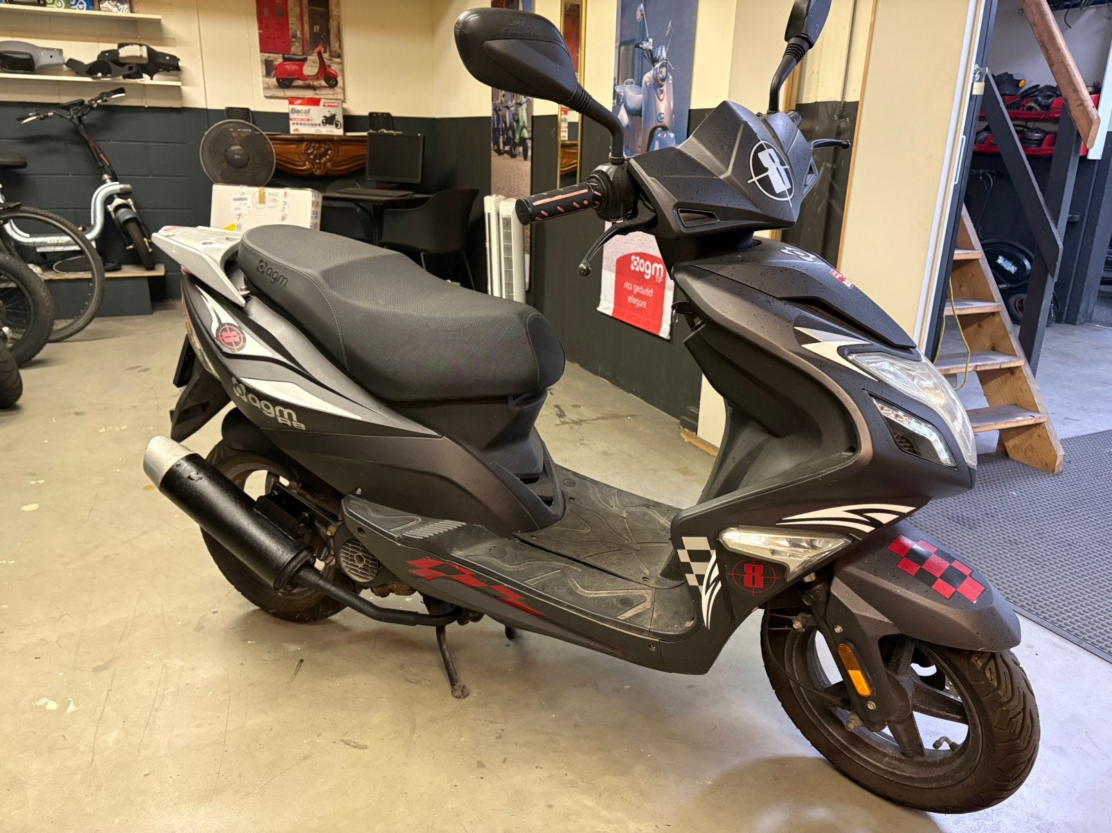 Mooie AGM scooter Te Koop | Recent onderhoud gehad!, Fietsen en Brommers, Ophalen, Overige modellen, Zo goed als nieuw, Benzine