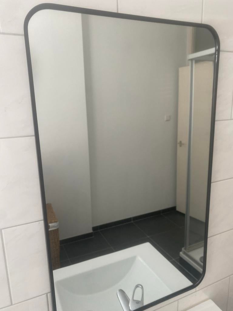 Badkamerspiegel rechthoekig zwart 80x55 NIEUW, Huis en Inrichting, Woonaccessoires | Spiegels, Ophalen, Zo goed als nieuw, 75 tot 100 cm
