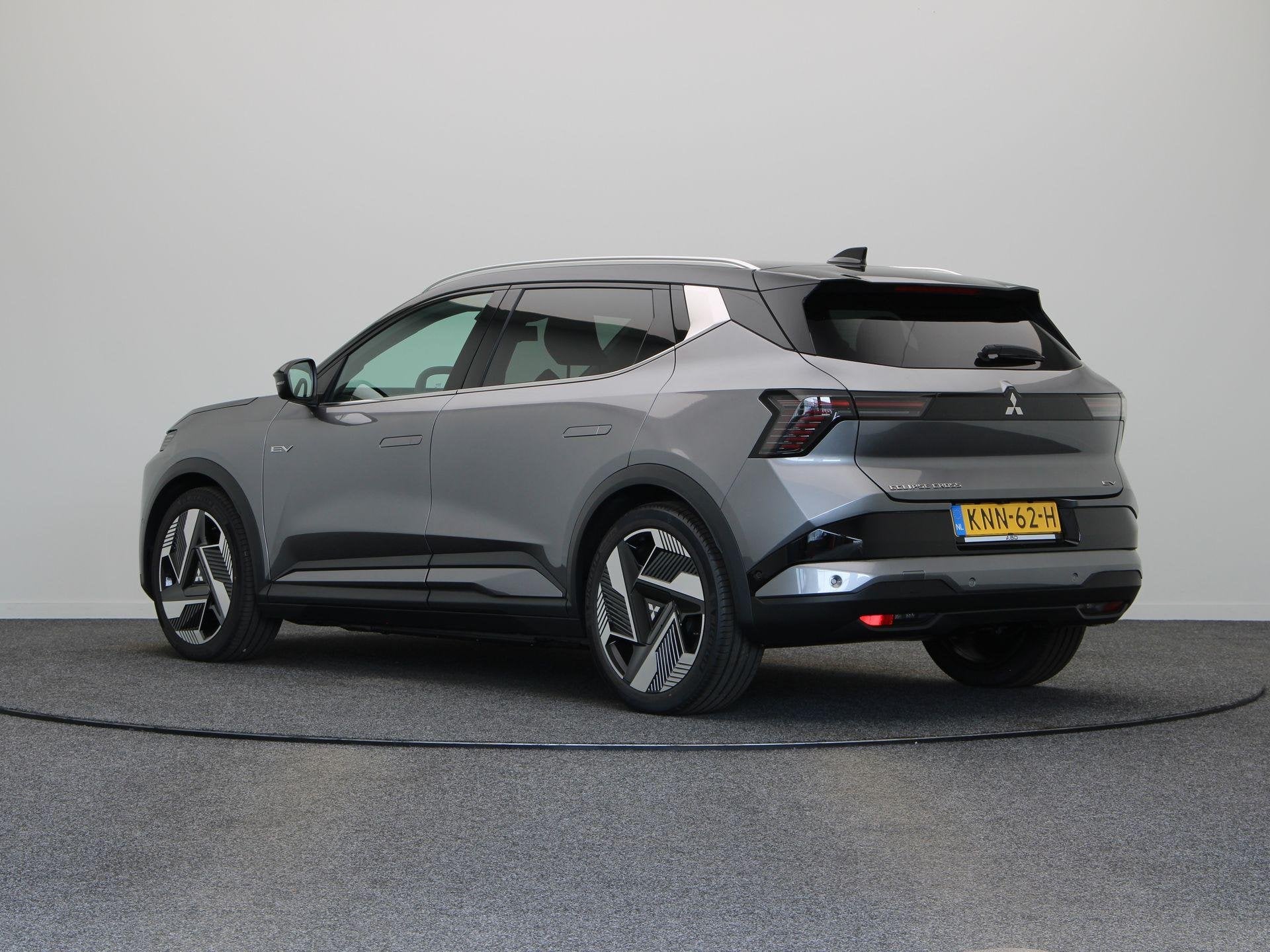 Mitsubishi Eclipse Cross Business Edition 87 kWh | 621KM WLT, Auto's, Automatische klimaatregeling, Leder en Stof, 1801 kg, SUV of Terreinwagen