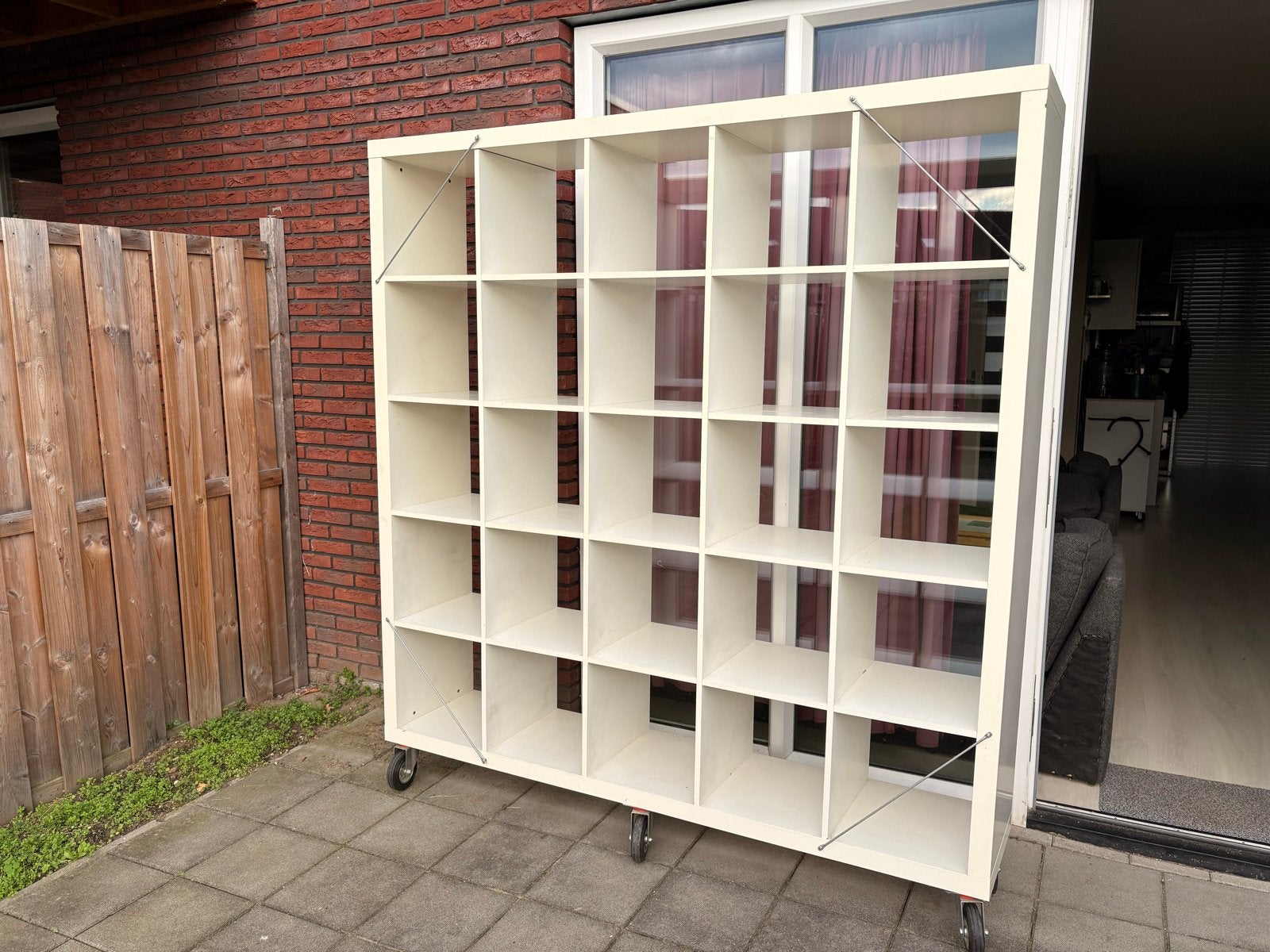 Witte vakkenkast- Ideaal voor opslag - gedemonteerd, Ophalen, Gebruikt