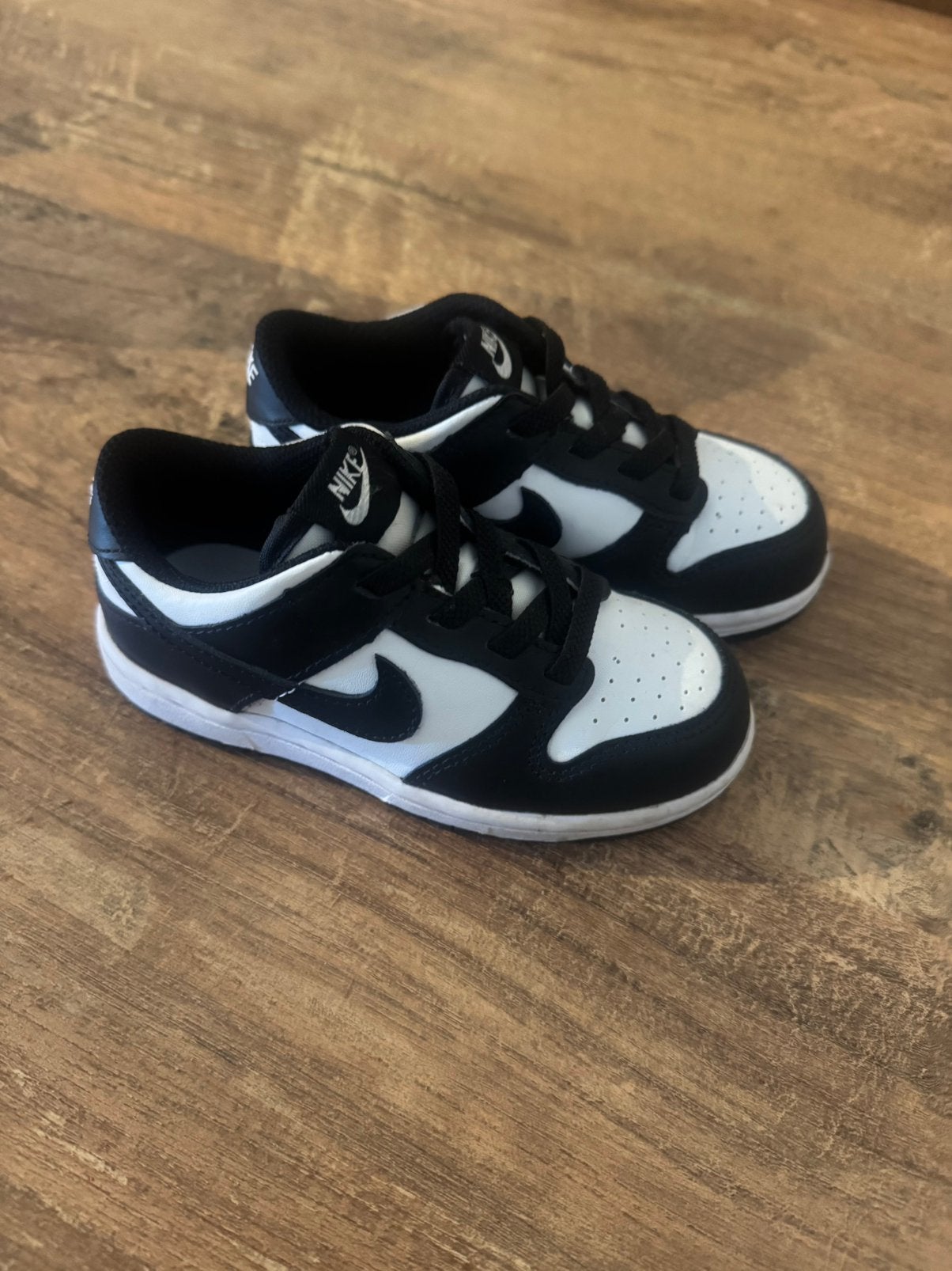 Nike dunk low, Ophalen of Verzenden, Zo goed als nieuw, Jongetje of Meisje, Schoentjes