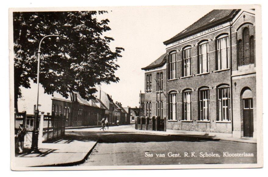 Sas van Gent RK Scholen Kloosterlaan, Ophalen, 1940 tot 1960, Gelopen, Zeeland