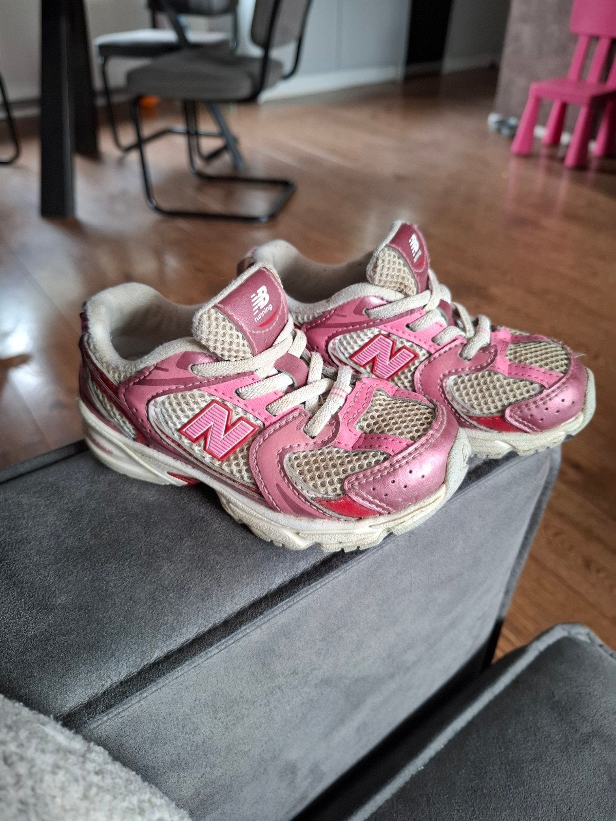 New Balance sneakers maat 25, Gebruikt, Meisje, Sportschoenen, Ophalen of Verzenden