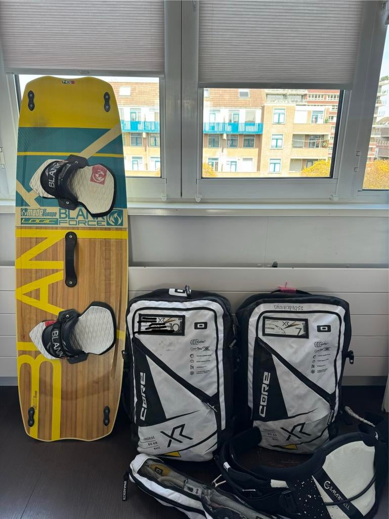 Complete kiteset: Core XR4 7m, 10m, Brunotti trapeze, board, Watersport en Boten, Kitesurfen, Ophalen, Gebruikt, Kitesurf-set