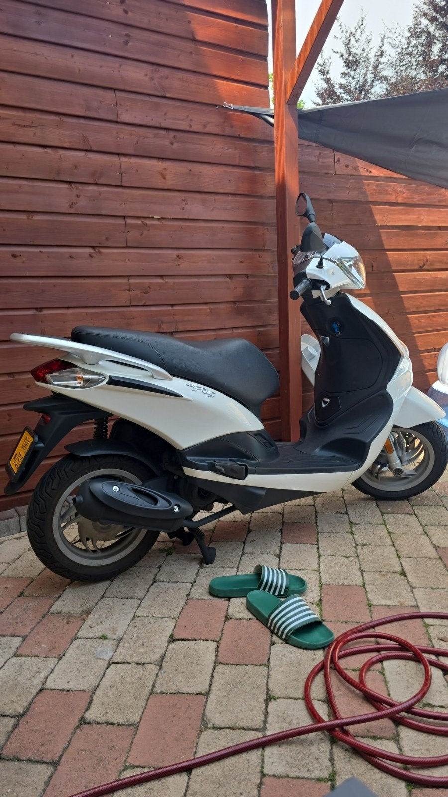 Piaggio New Fly Brom, Fietsen en Brommers, Scooters | Piaggio, Ophalen, Gebruikt, Maximaal 45 km/u, Fly