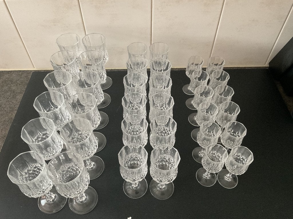 Retro&vintage Cristal D’arques wijnglazen servies 36 delig, Antiek en Kunst, Ophalen
