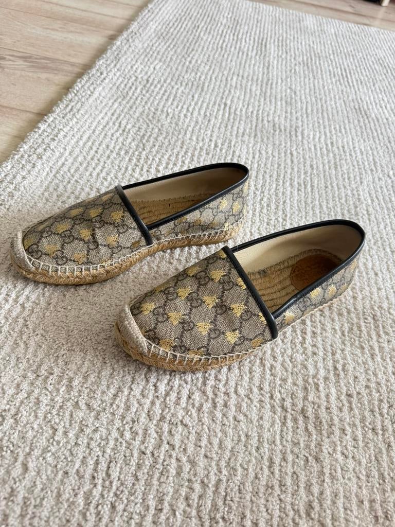 Gucci espadrilles - maat 37, Kleding | Dames, Schoenen, Ophalen of Verzenden, Zo goed als nieuw, Espadrilles of Moccasins
