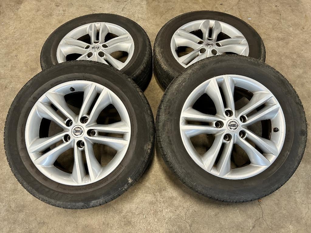 17 inch velgen + zomerbanden Nissan Qashqai, Auto-onderdelen, Banden en Velgen, Banden en Velgen, 17 inch, Ophalen of Verzenden