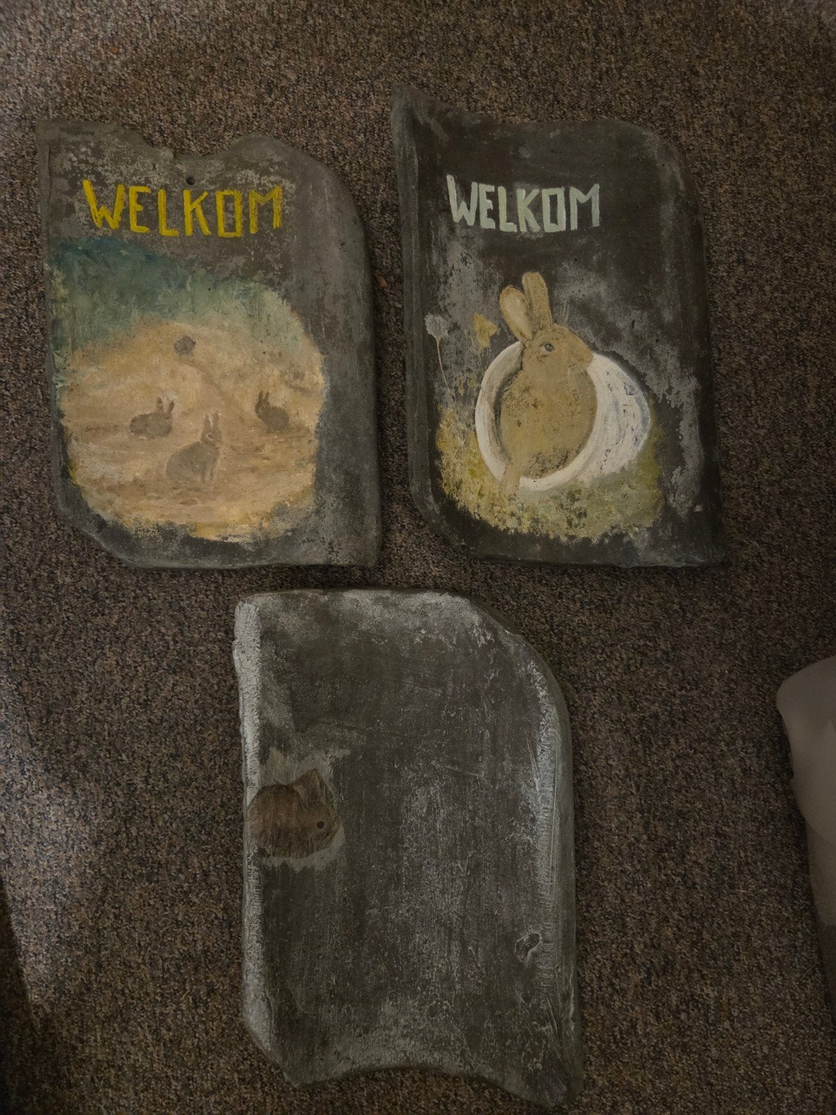 Gratis Dakpannen met Welkom opschrift en konijnenafbeelding, Ophalen