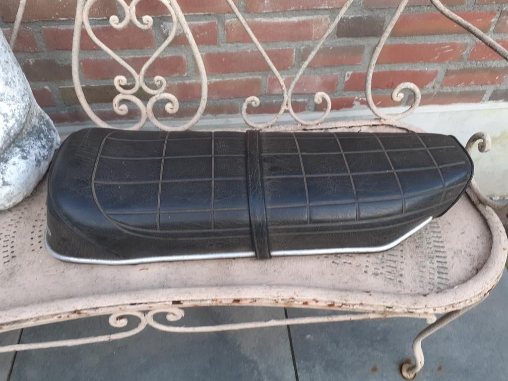 Oude zundapp brommer zadel, Fietsen en Brommers, Ophalen of Verzenden, Gebruikt, Zadel
