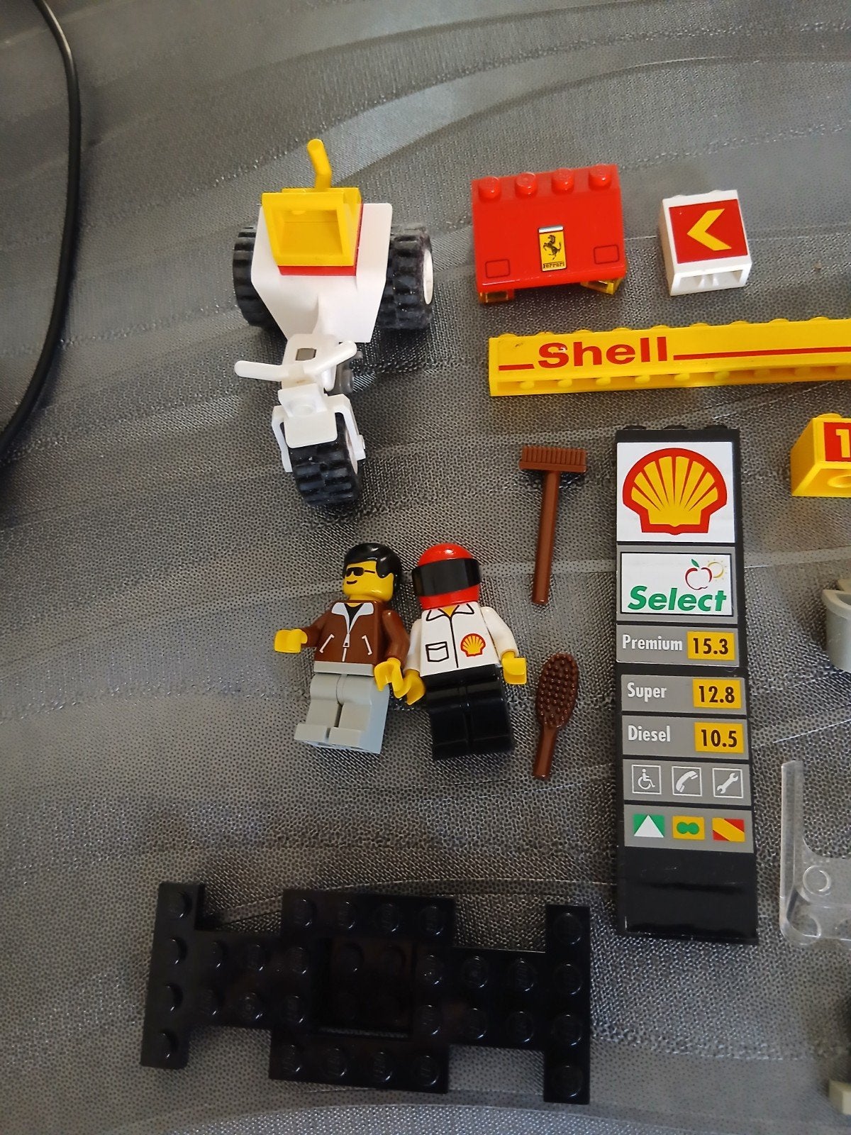 Lego Shell tankstation 1256 onderdelen, Gebruikt, Overige thema's, Lego, Ophalen of Verzenden