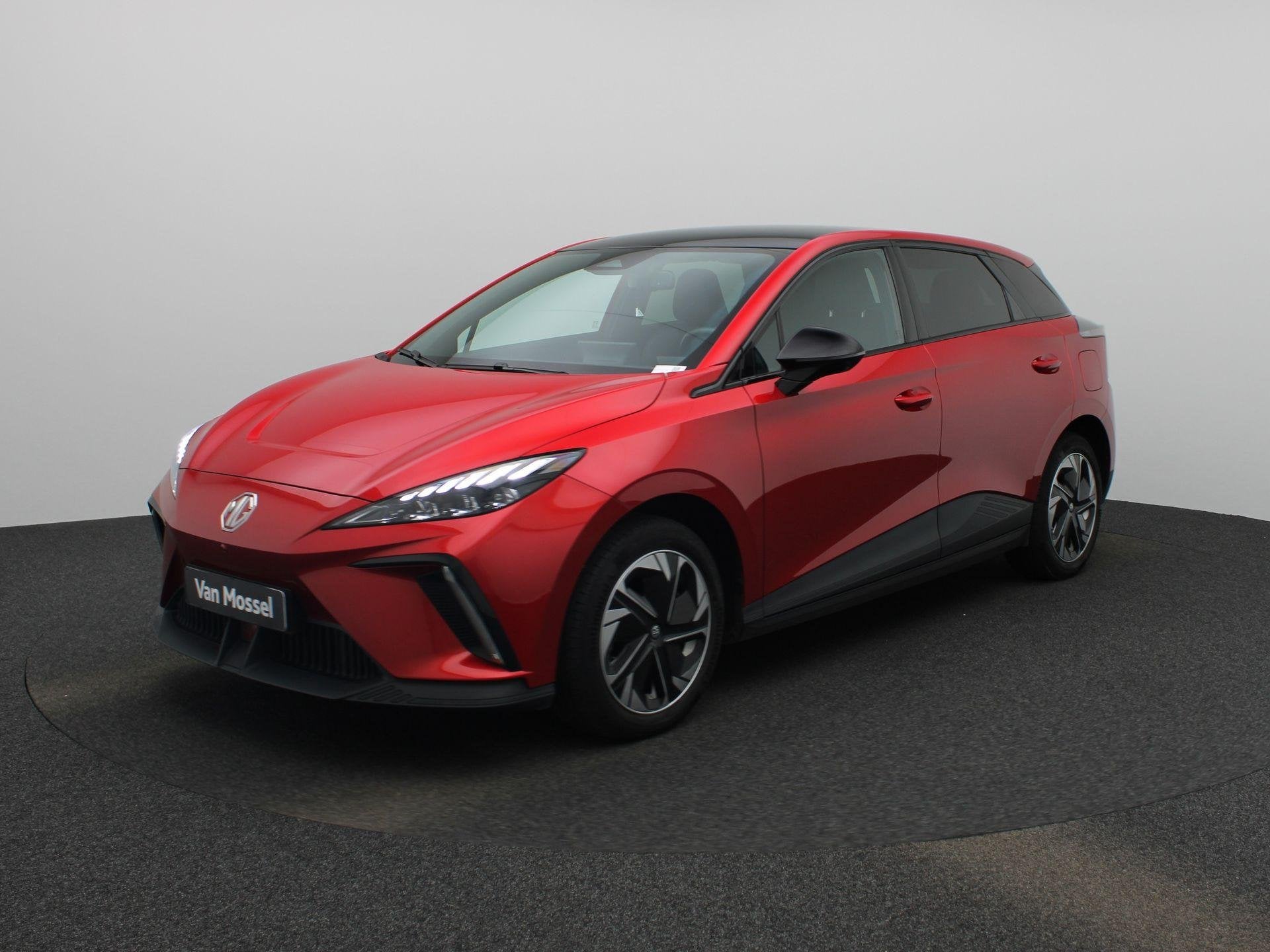 MG 4 Long Range 64kWh Luxury | WLTP 435 KM | SoH 97% | 360, Auto's, Automaat, 12 maanden, Gebruikt, Zwart