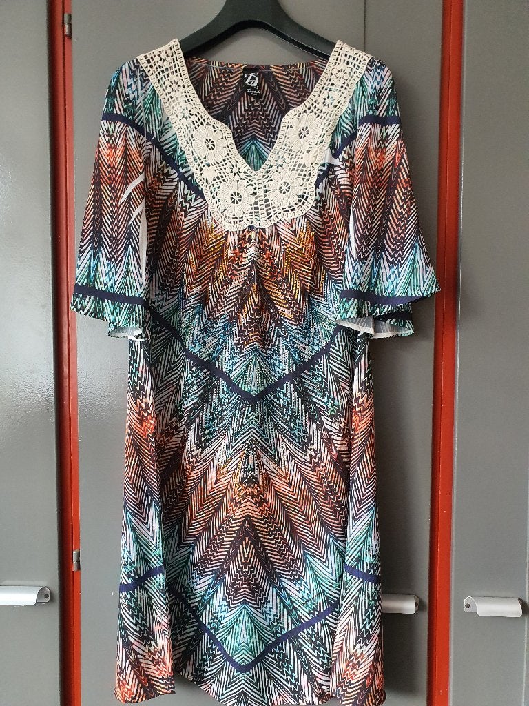 Dutch Diva jurk – kleurrijk – maat S/M – crochet detail, Kleding | Dames, Ophalen of Verzenden, Zo goed als nieuw, Maat 38/40 (M)