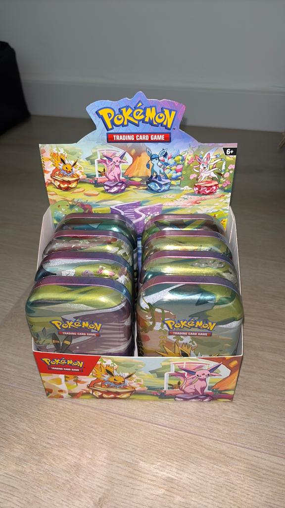 Pokémon Prismatic Evolutions Mini Tins Display, Ophalen, Nieuw, Boosterbox