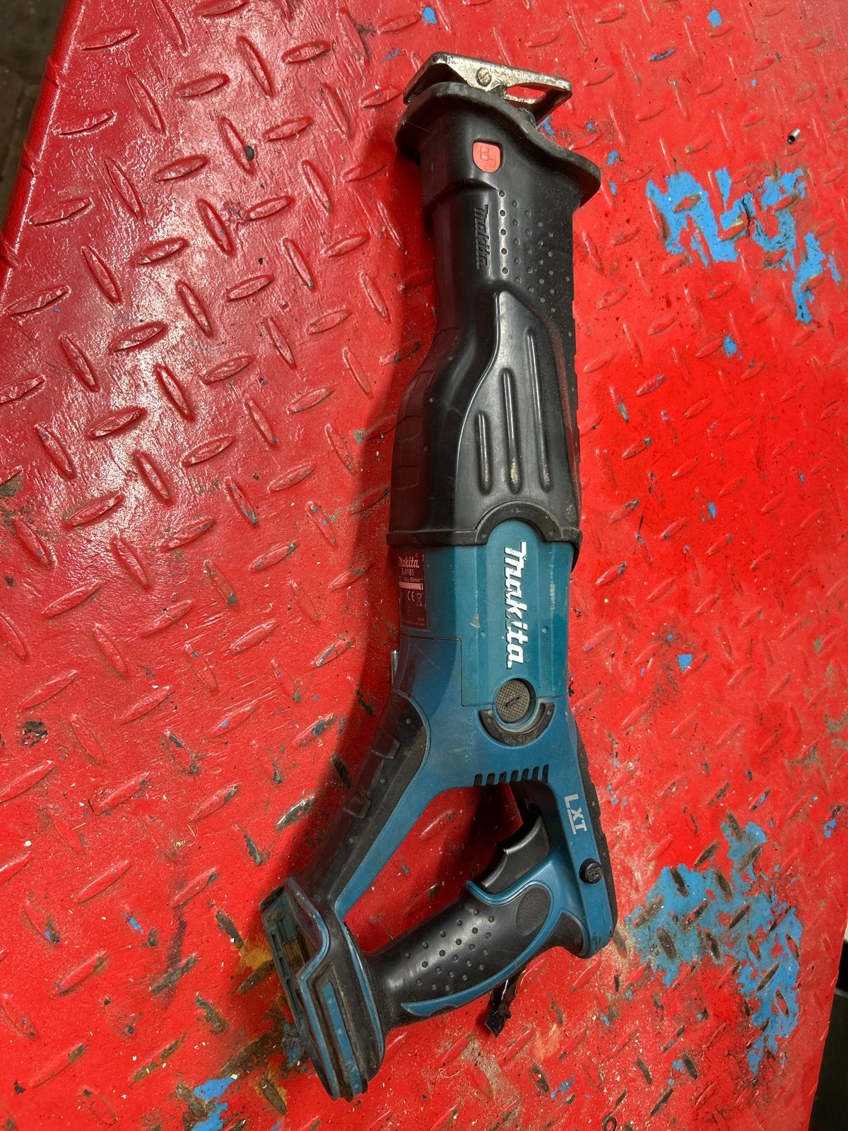 Makita Reciprozaag BJr181 - Schakelaar defect, Doe-het-zelf en Verbouw, Gereedschap | Zaagmachines, Ophalen of Verzenden, Gebruikt
