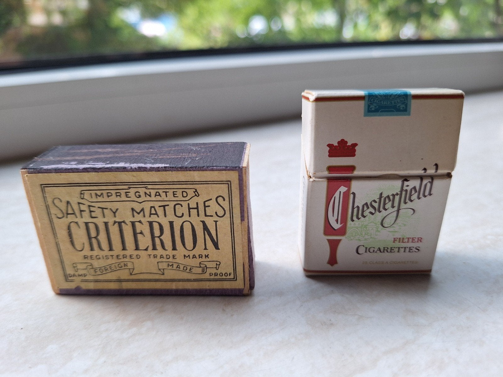 Criterion en Chesterfield Licifers., Verzamelen, Ophalen of Verzenden, Gebruikt, Luciferdoosjes of -merken