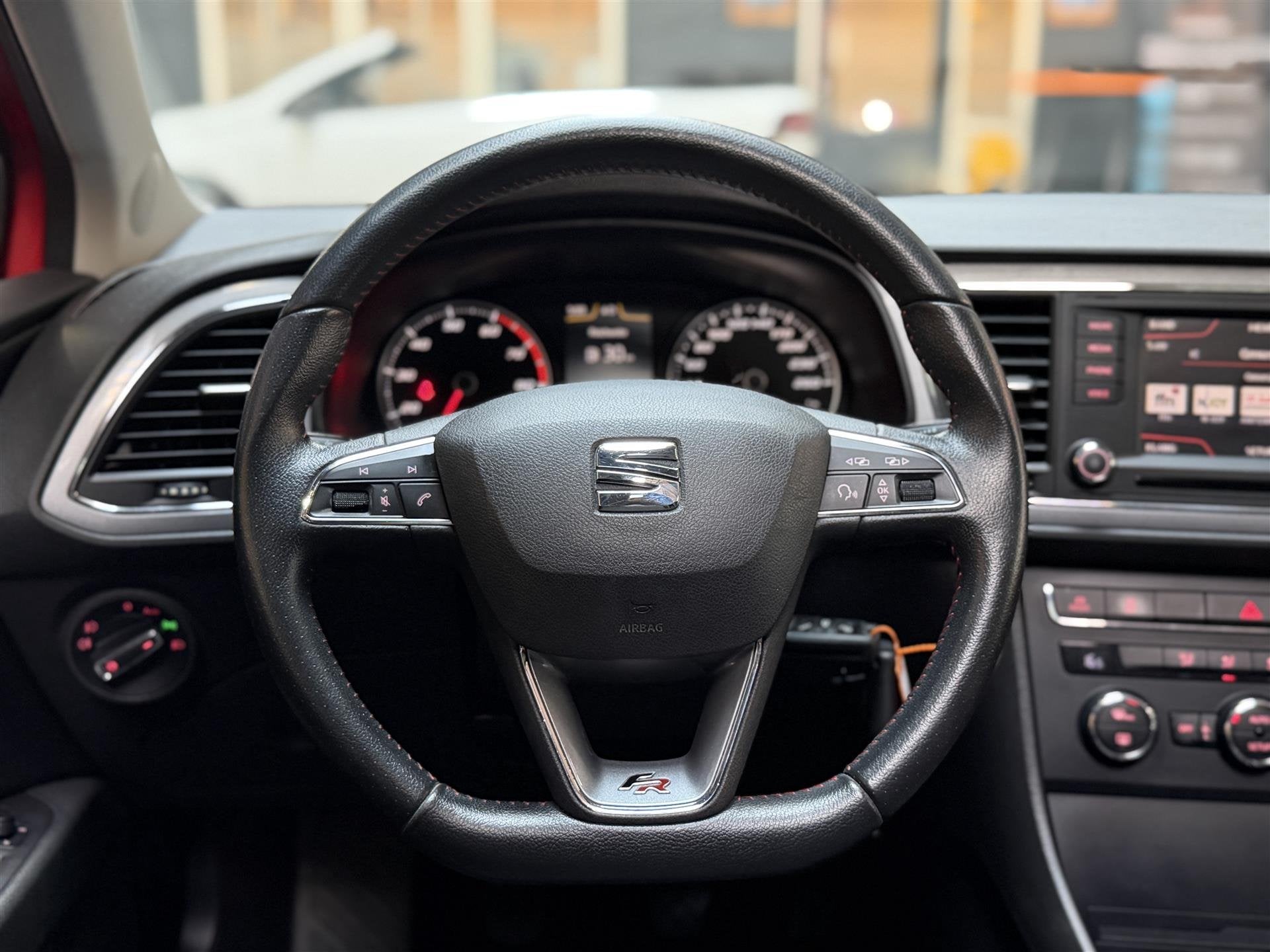 Foto 18 van SEAT Leon 1.4 TSI FR Pano | Led | Maxton | Navi | Clima