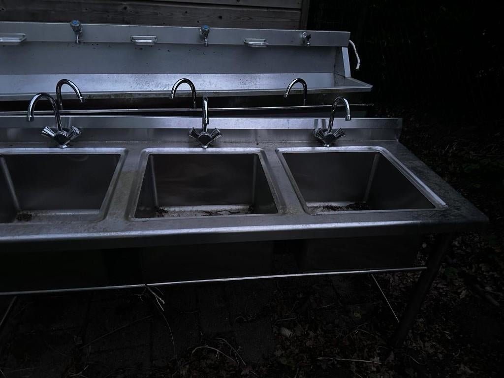 rvs wasbak tafels 3 bakken 2x, Ophalen, Gebruikt, Rvs, Wastafel