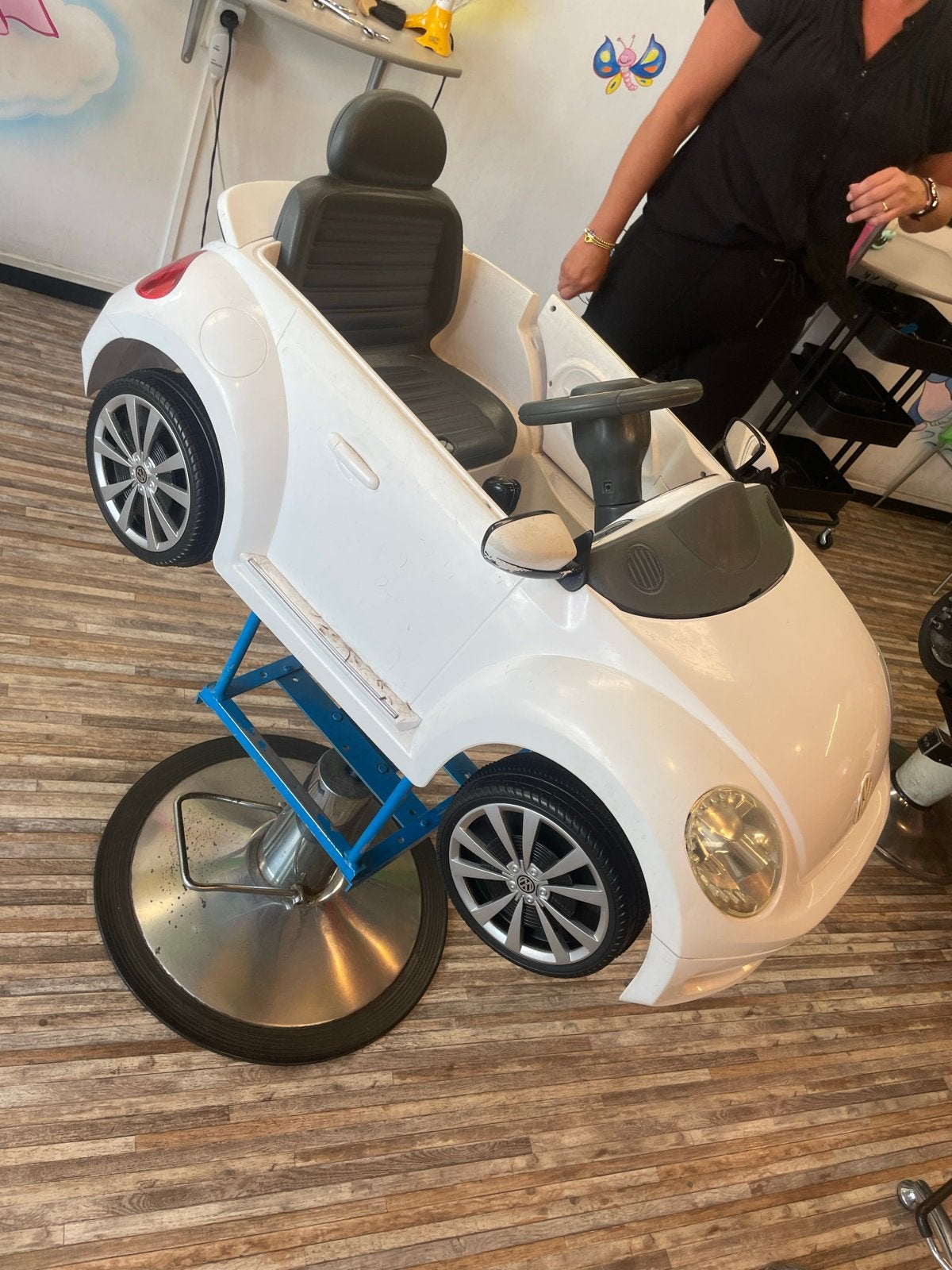 Kinder kappersstoel in de vorm van een auto, Ophalen, Gebruikt
