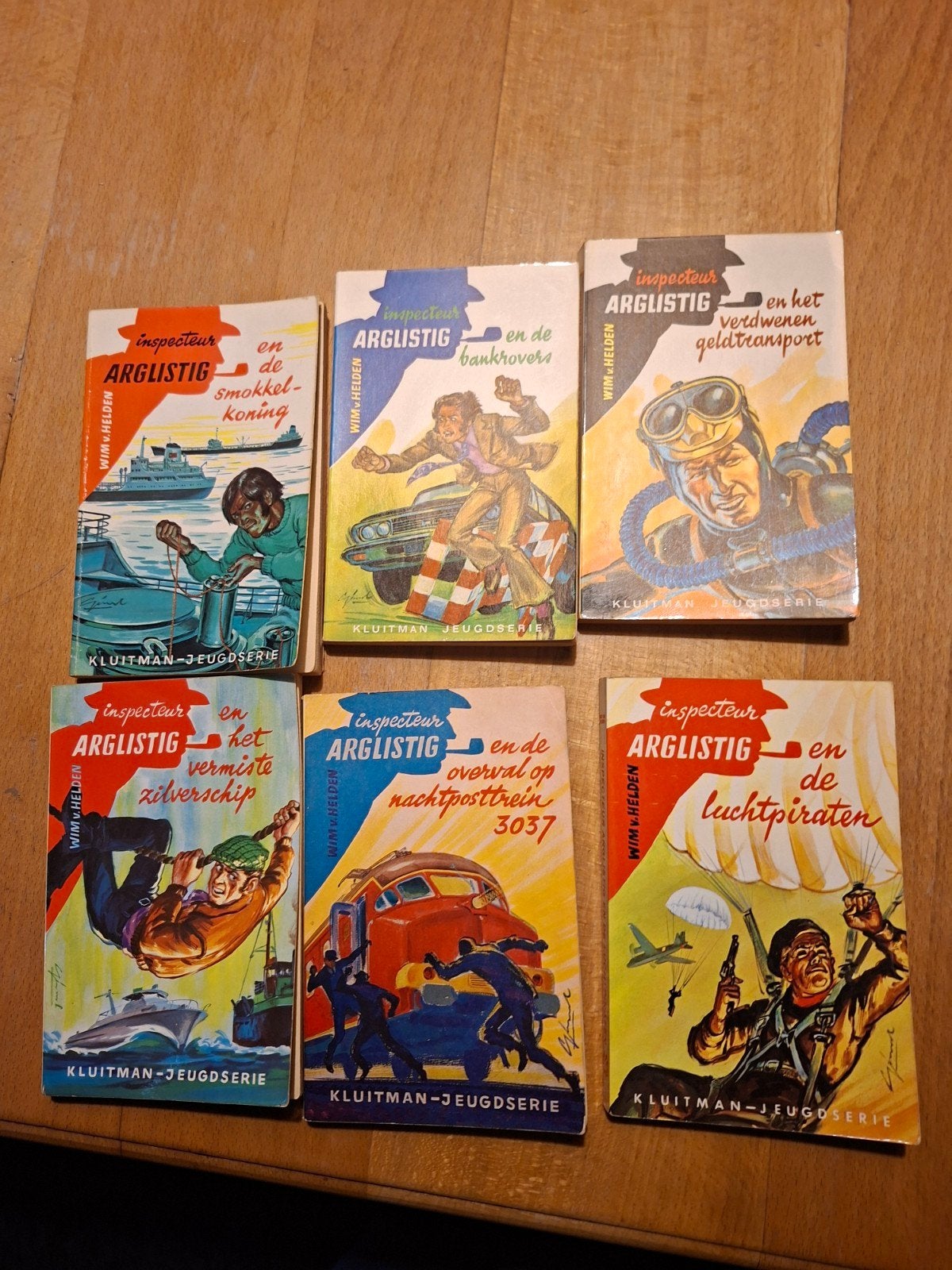 6 delen Inspecteur Arglistig - Kluiman Jeugdserie, Boeken, Ophalen of Verzenden, Gelezen, Wim van Helden, Fictie