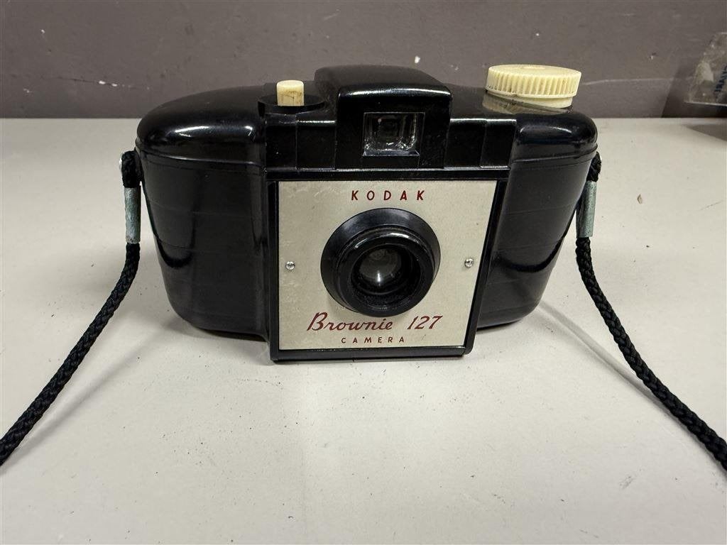 Vintage camera - kodak brownie 127 camera, Ophalen of Verzenden, Gebruikt, Spiegelreflex, Canon