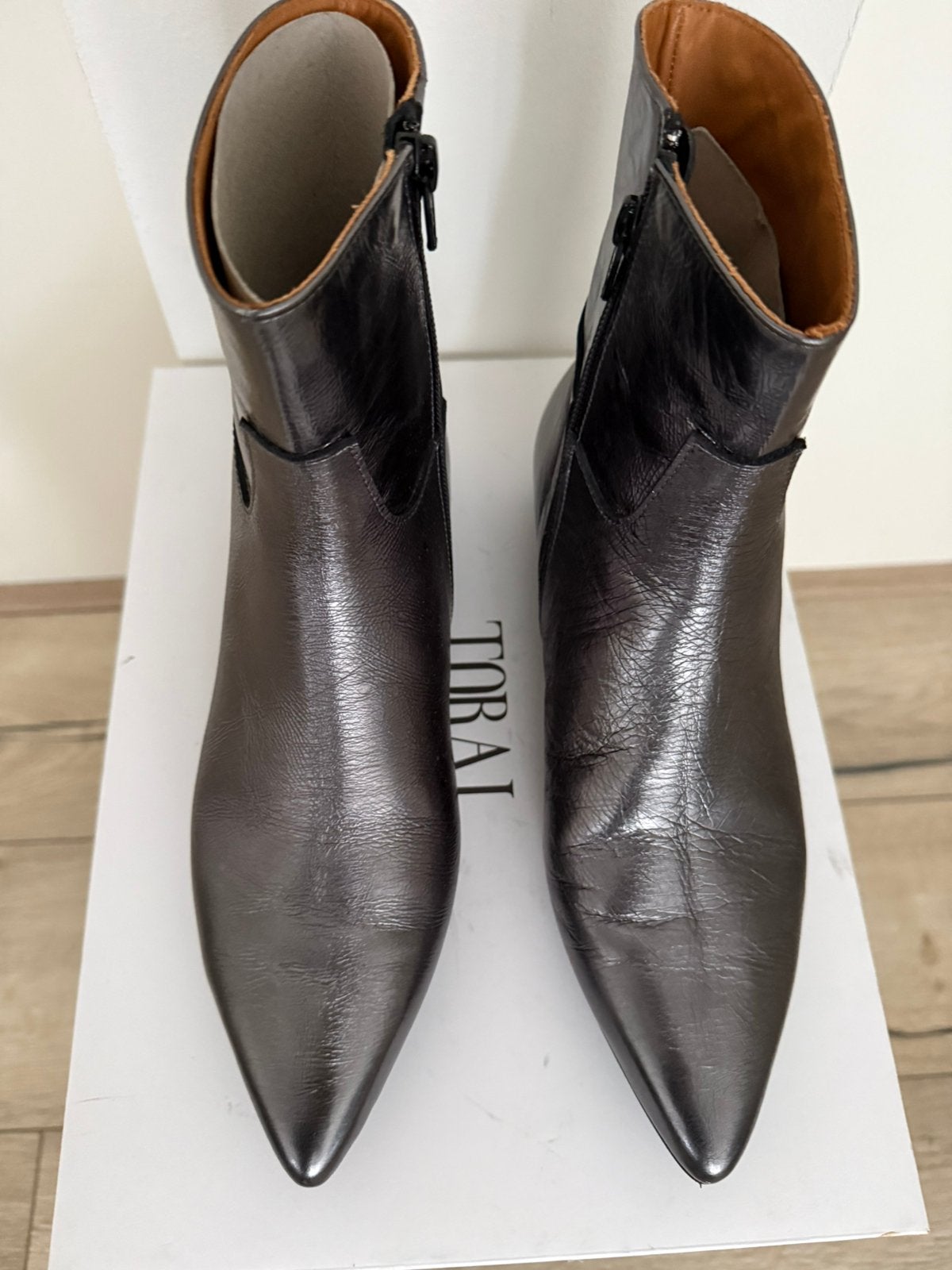 Toral laarsjes mt 37, Kleding | Dames, Schoenen, Lage of Enkellaarzen, Nieuw, Ophalen of Verzenden, Grijs
