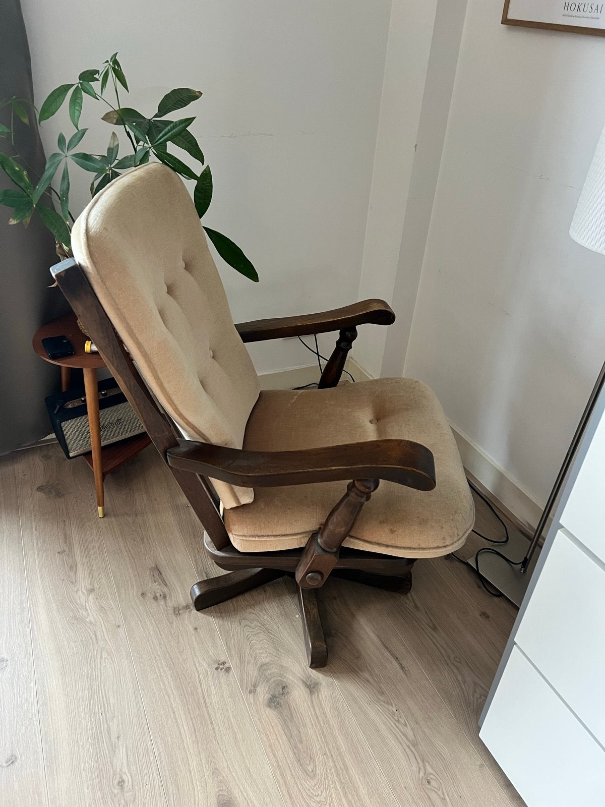 Gratis op te halen: Comfortabele draaibare fauteuil, Ophalen, Gebruikt, Overige kleuren, Eén