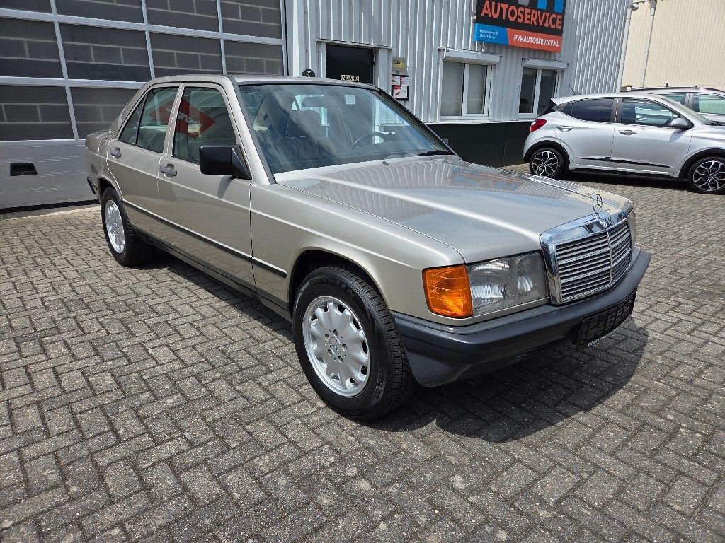 Mercedes 190 E 2,3 Automaat belastingvrij, Automaat, Beige, 4 stoelen, Mercedes-Benz