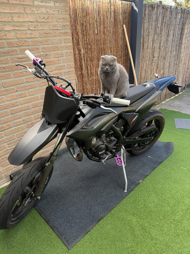 Beta rr50 radical uitlaat, Fietsen en Brommers, Brommers | Derbi, Ophalen of Verzenden, Zo goed als nieuw