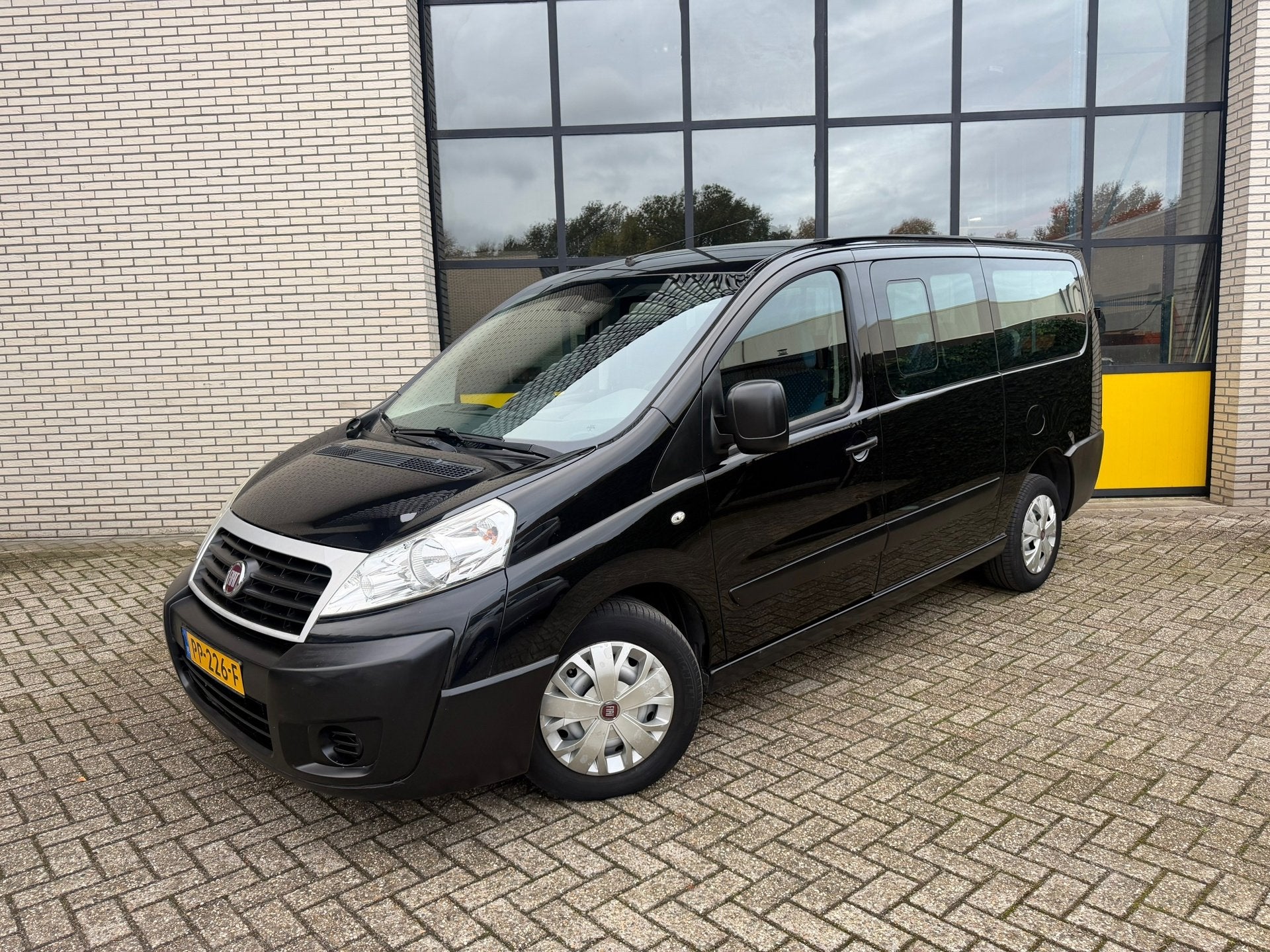 Fiat Scudo Panorama 2.0 MultiJet L2H1 Family 9 persoon, airc, Auto's, Voorwielaandrijving, Euro 5, Stof, Gebruikt