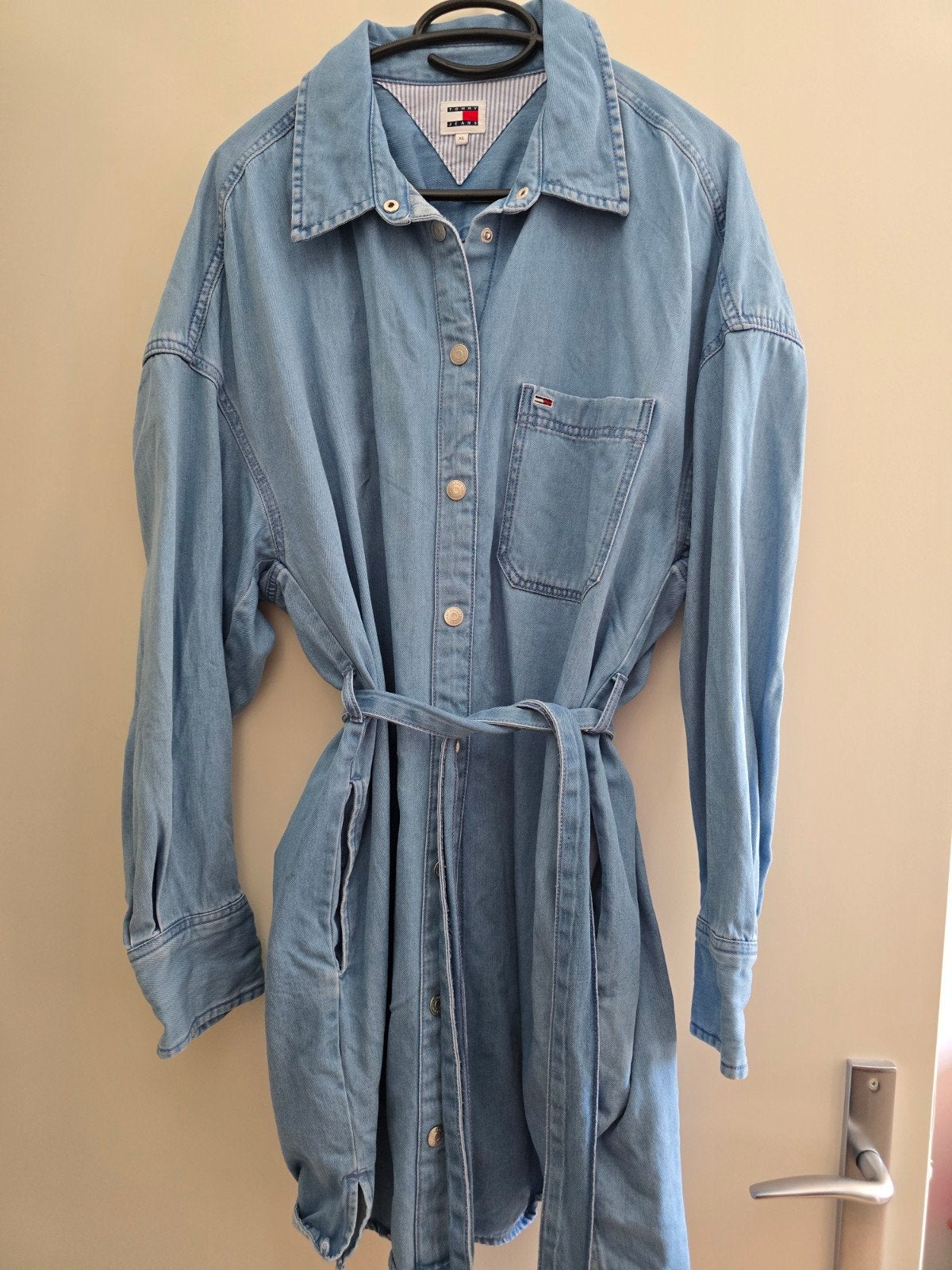 tommy jeans spijkerjurk maat xl, Kleding | Dames, Jurken, Blauw, Maat 46/48 (XL) of groter, Nieuw, Ophalen of Verzenden