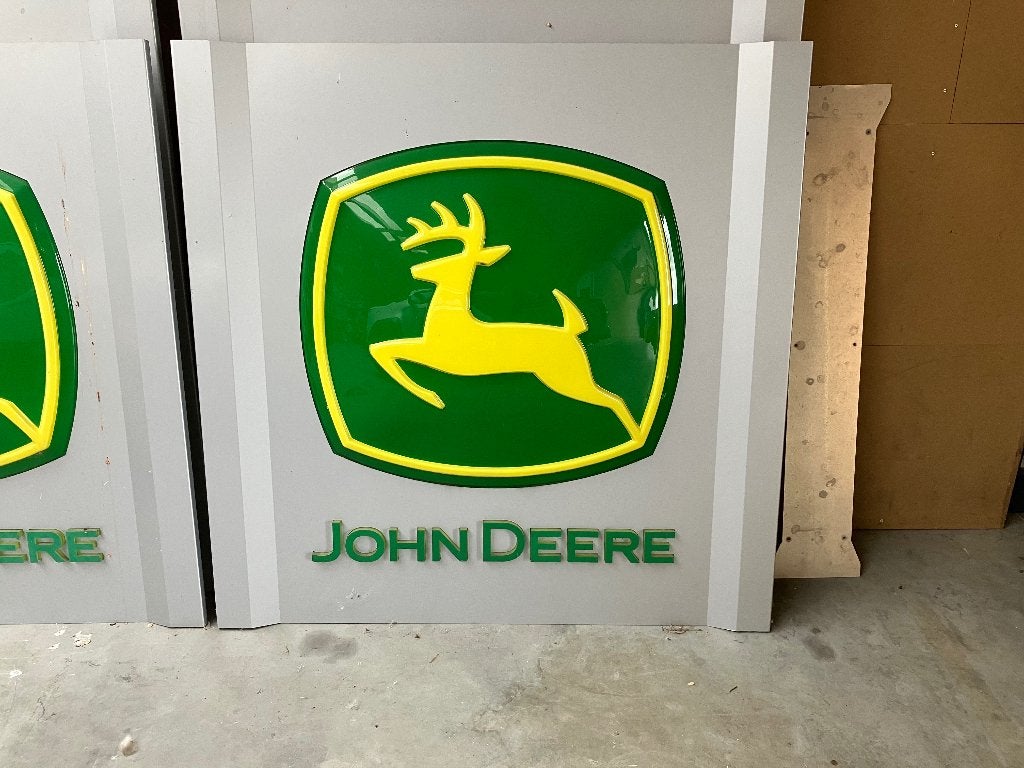 John-Deere 3D reclamebord, Ophalen