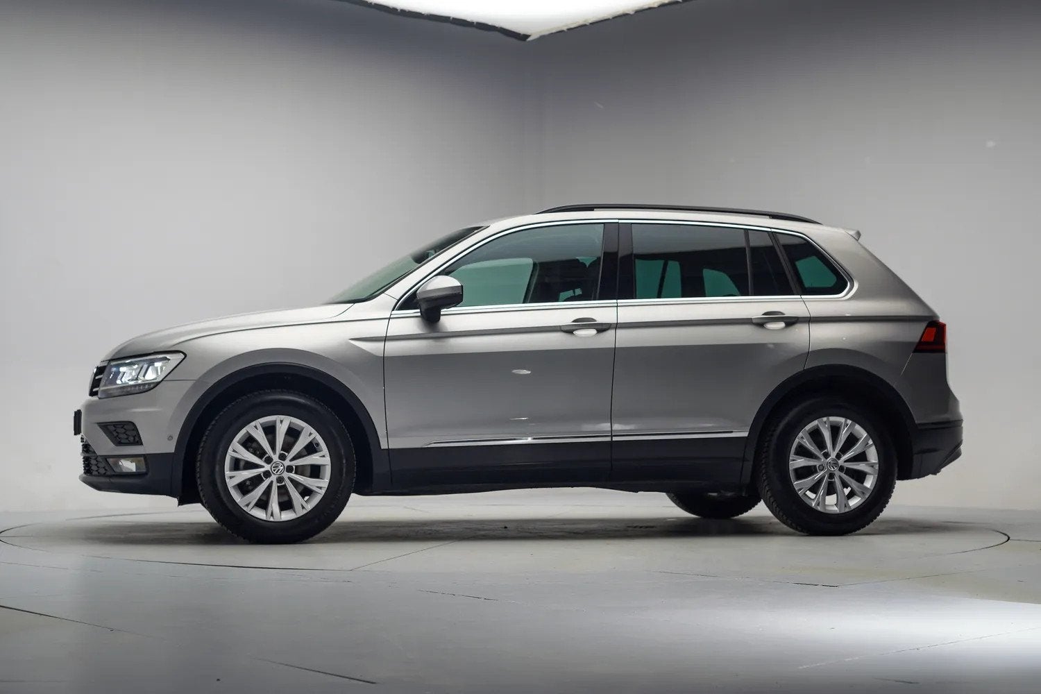 Volkswagen Tiguan 1.5 TSI ACT 150pk Comfortline Business [ L, Auto's, 4 cilinders, 150 pk, Handgeschakeld, SUV of Terreinwagen