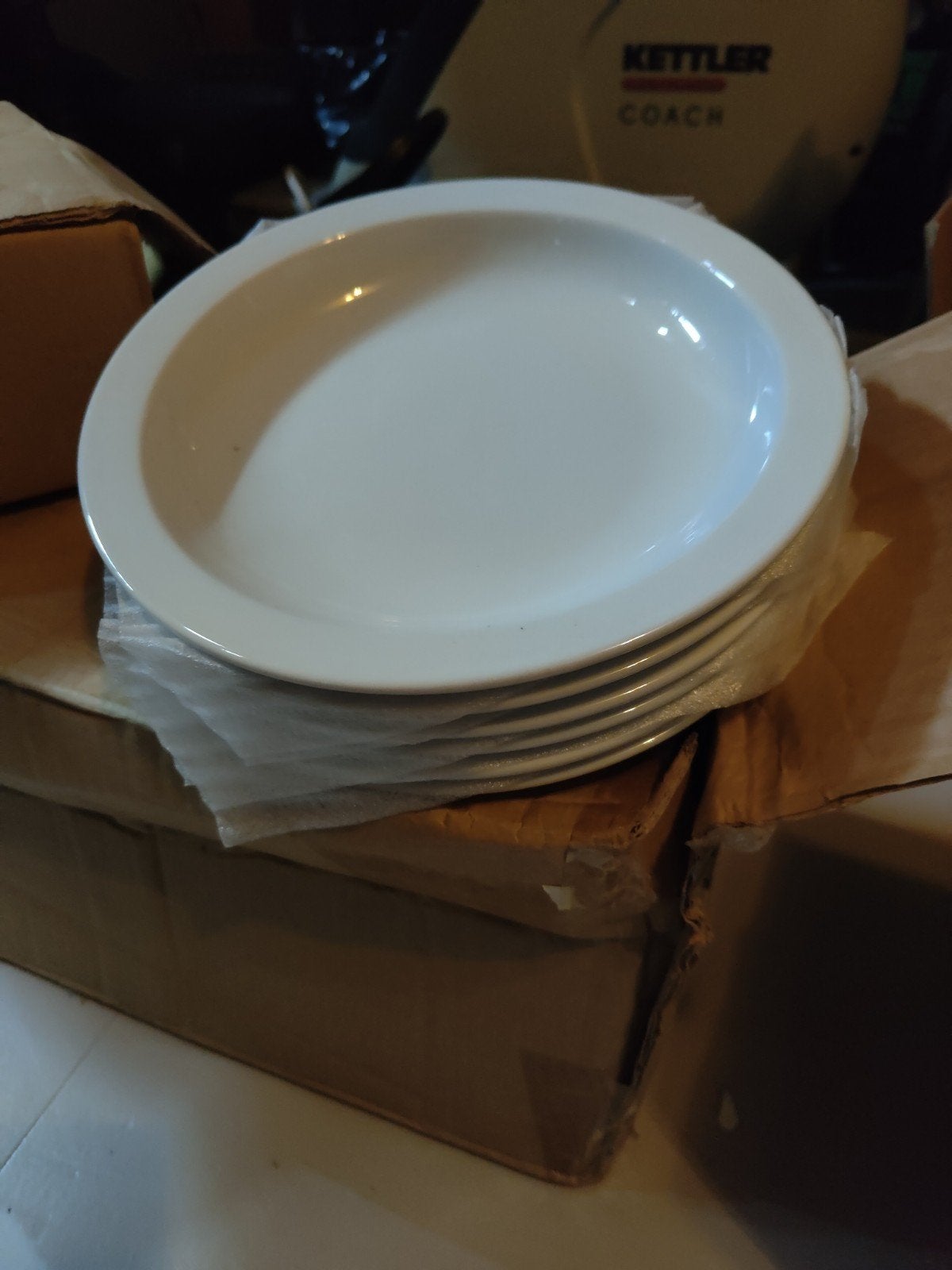 Porselein borden+bekers, Ophalen, Nieuw, Bord(en), Overige stijlen