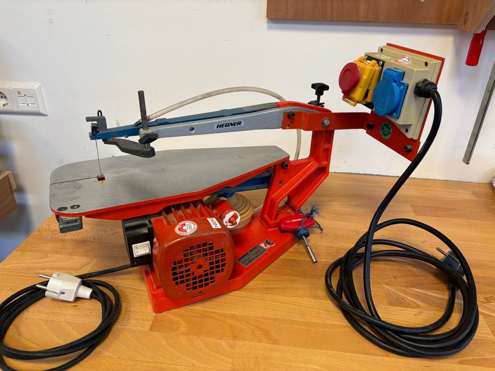 Hegner Multicut-1 Figuurzaag met Noodstop, Doe-het-zelf en Verbouw, Gereedschap | Zaagmachines, Ophalen, Minder dan 30 mm, Gebruikt