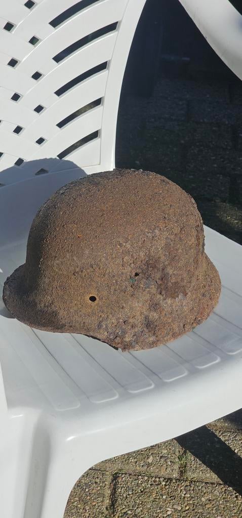Duitse helm bodemvondst, Verzamelen, Ophalen of Verzenden, Duitsland, Helm of Baret