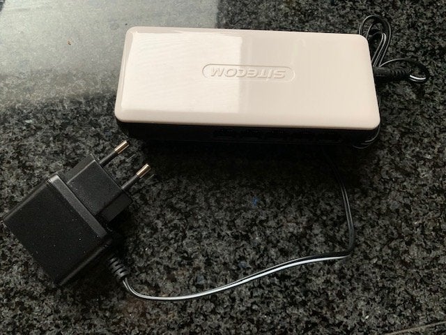 Netwerk Switch 5 port Sitecom 10/100 Mbps, Ophalen of Verzenden, Gebruikt