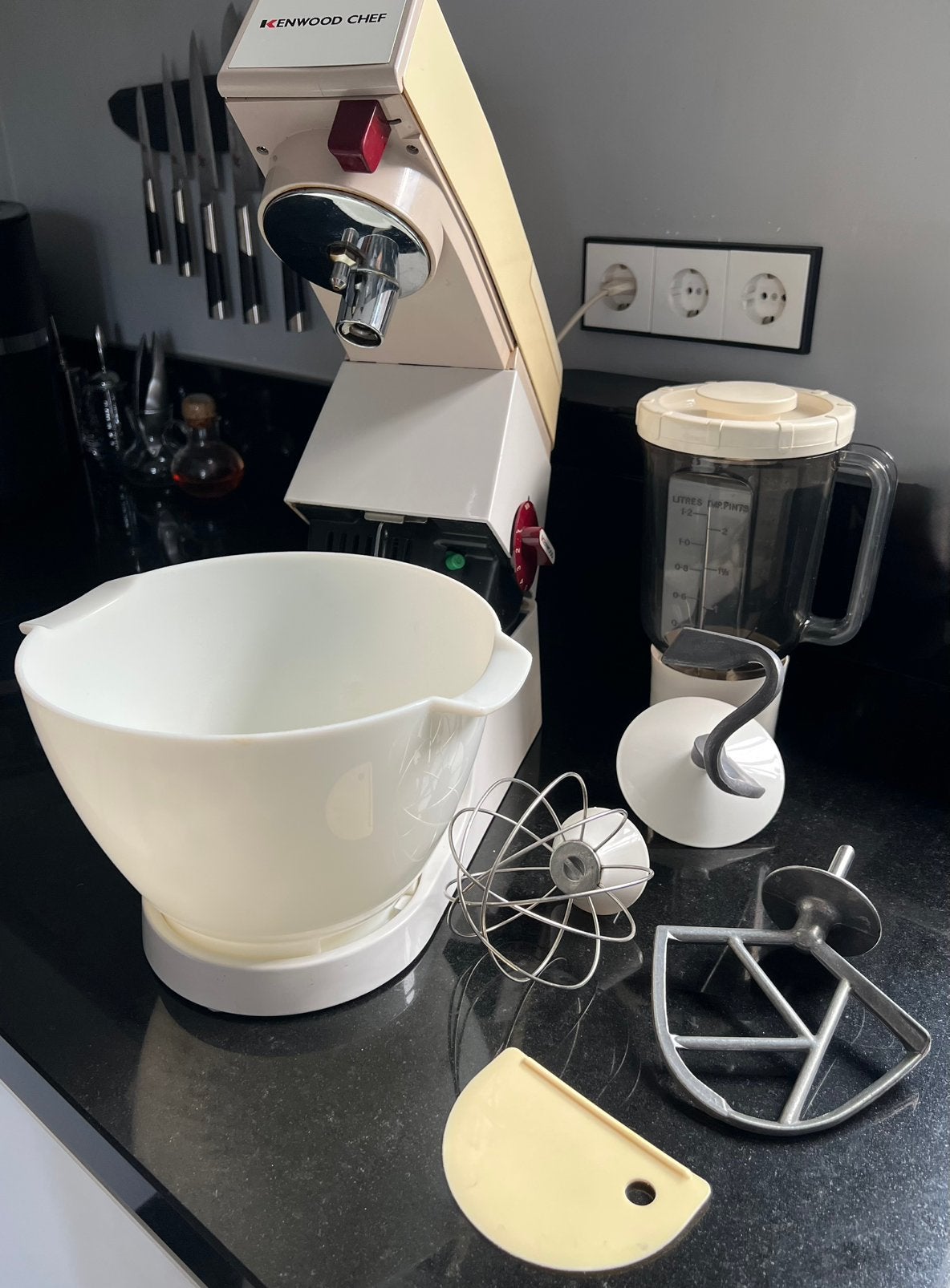 KENWOOD Chef Keukenmachine met blender en accessoires A986D, Ophalen, Gebruikt, 3 snelheden of meer